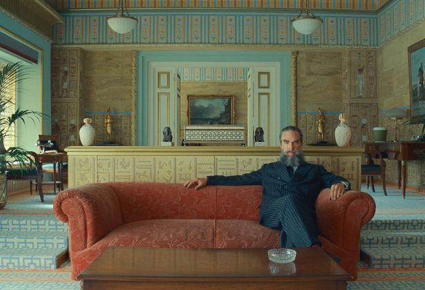  物語のキーマンとなる、ベネディクト・カンバーバッチ演じるヌバルおじさん