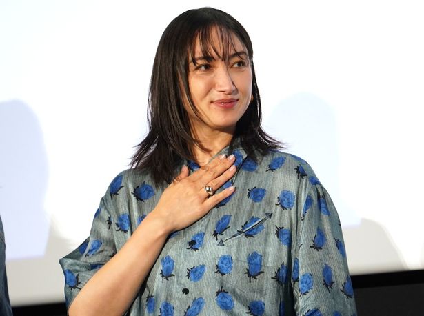 ギターの立花恵役の香椎由宇