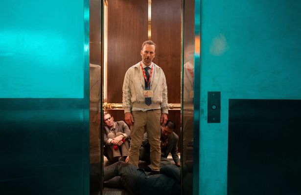 ボブ・オデンカーク主演『Mr.ノーバディ2』は3位に初登場