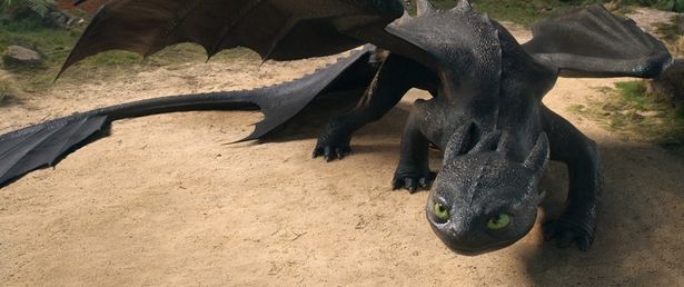 【写真を見る】ネコのような動きを見せるトゥース