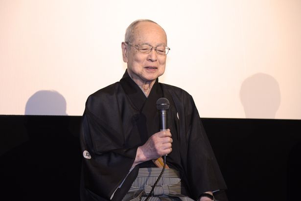 舞台挨拶に登壇した野村万作