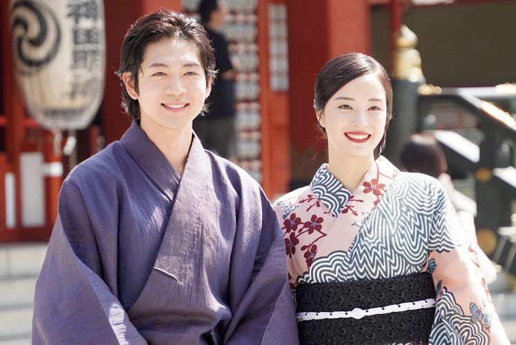広瀬すず＆松下洸平、浴衣姿で息ぴったりの掛け合い！『遠い山なみの光』初共演にして夫婦役の感想は？