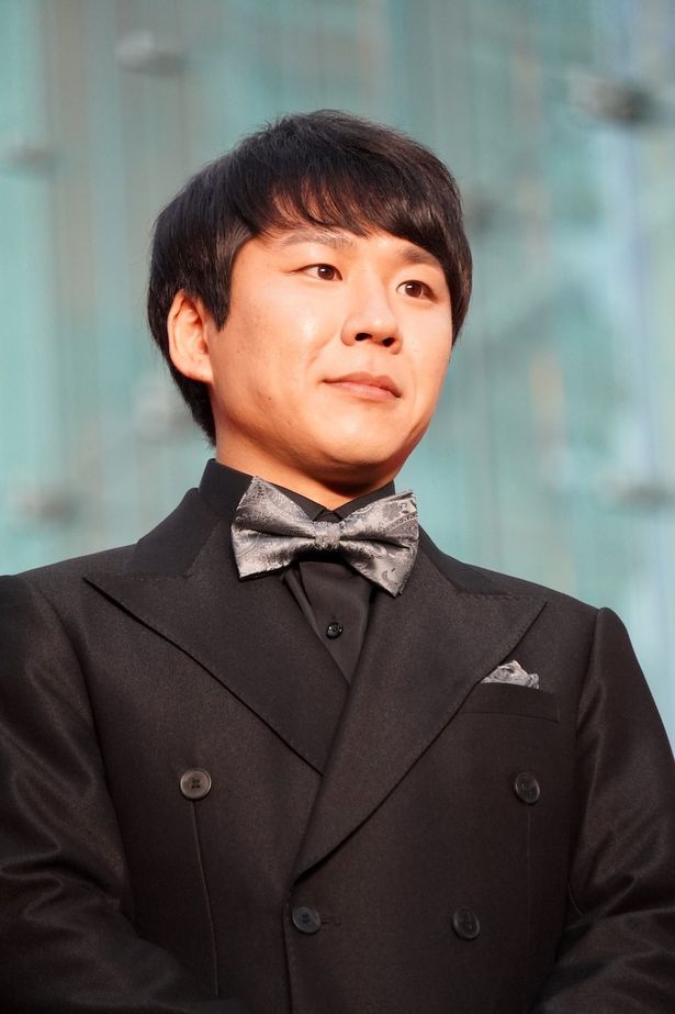『ブラック・ショーマン』レッドカーペットイベント＆完成披露試写会に出席した秋山寛貴(ハナコ)