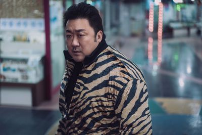 「TWELVE トゥエルブ」で主人公テサンを演じたマ・ドンソクと悪魔オグィ役のパク・ヒョンシクにインタビュー！