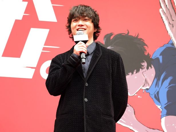 “努力型”の小宮役の染谷将太