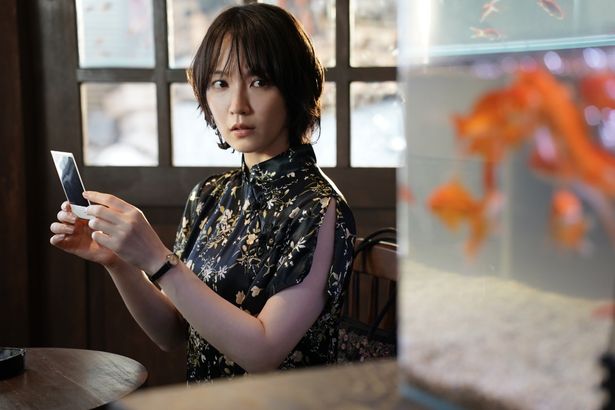 吉岡里帆演じる鯨井令子