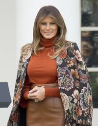 イヴァンカトランプ　ダブルブレストコート イヴァンカ・トランプ、真っ赤なコートでイベントを席巻！(画像3