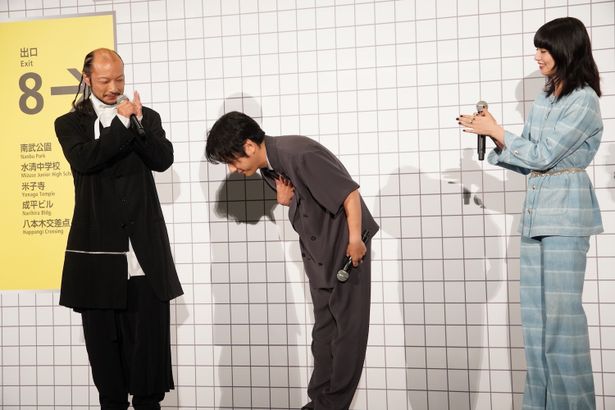 『８番出口』初日舞台挨拶の様子