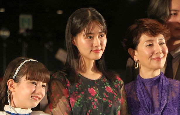 マイカ ピュ、原菜乃華、戸田恵子(写真左から)