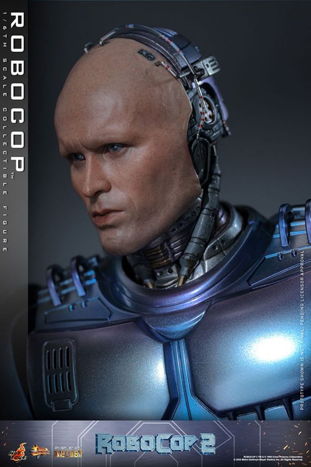 ピーター・ウェラーのクールなルックスを完全再現(「【ムービー・マスターピース DIECAST】『ロボコップ2』1/6スケールフィギュア ロボコップ」)