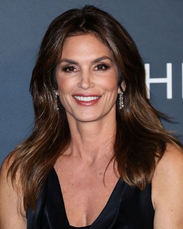 51歳とは思えない美しさ！シンディ・クロフォード