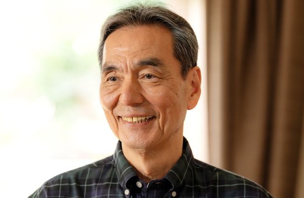長塚京三演じる亡き偉志
