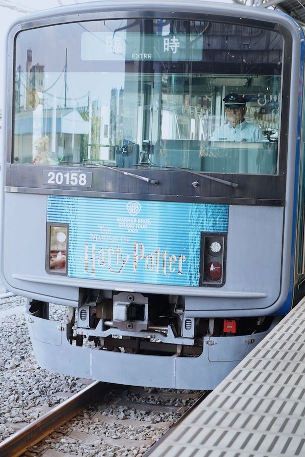 列車の入線に大盛り上がりだった