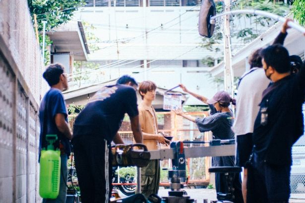 【写真を見る】タイ流“フレキシブル撮影”の舞台裏をとらえたメイキング写真が解禁に