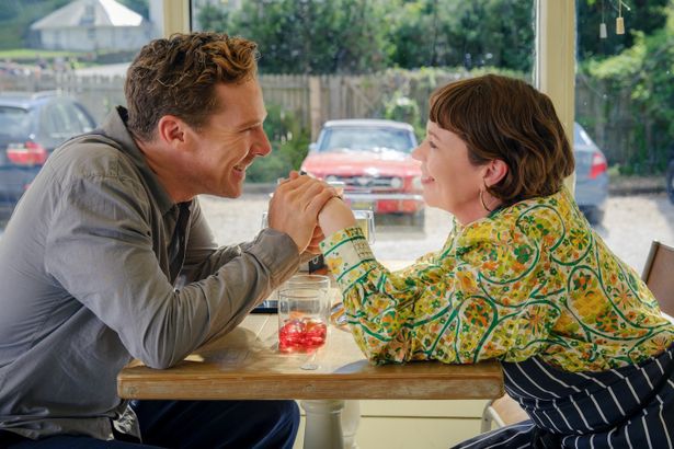 オリヴィア・コールマン＆ベネディクト・カンバーバッチ共演の『ローズ家〜崖っぷちの夫婦〜』は平日の興行が好調