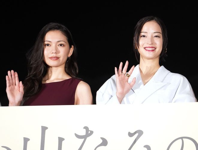 広瀬すずと二階堂ふみの共演シーンは「心地よいセッション」『遠い山なみの光』公開記念舞台挨拶で石川慶監督が大絶賛！