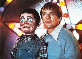 カルト的人気を誇るサイコホラー『マジック』がついにリメイク！