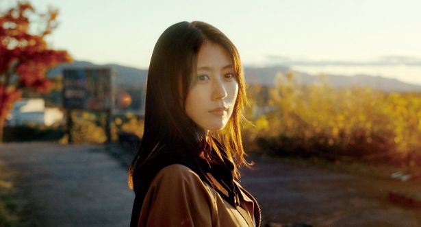 『ブラック・ショーマン』で神尾武史の姪、神尾真世役に有村架純