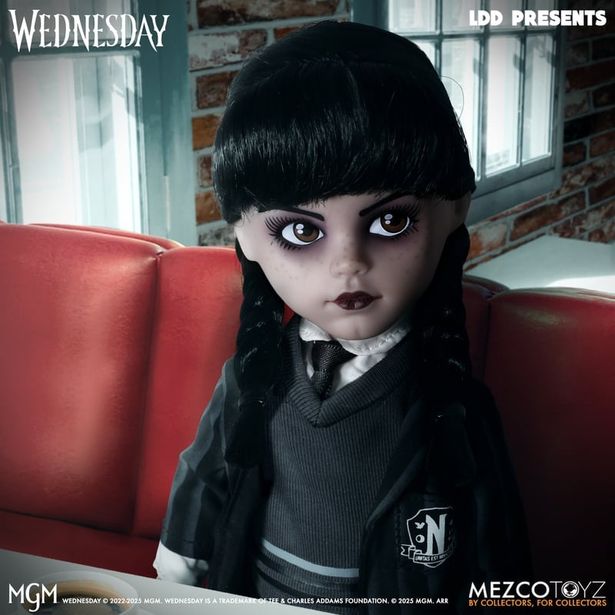 リビングデッドドールズ/ Netflix Wednesday: ウェンズデー・アダムス（ネヴァーモア学園 ver.）