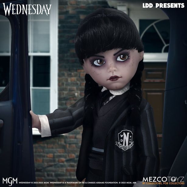 リビングデッドドールズ/ Netflix Wednesday: ウェンズデー・アダムス（ネヴァーモア学園 ver.）