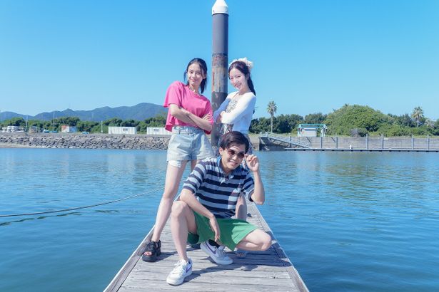 【写真を見る】本田真凜、安斉星来、櫻井海音らまぶしい笑顔のメイキング写真