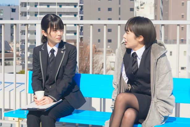 【写真を見る】美空と漆原が働く葬儀会社「坂東会館」で葬祭プランナーとして働く人物を森田望智と光石研が演じる