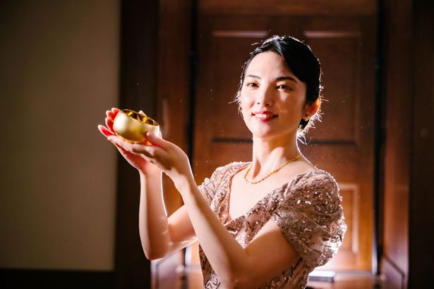 【写真を見る】田中麗奈が演じるのは金に魅了される主人公の美香子