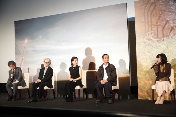 『秒速5センチメートル』完成披露試写会の様子