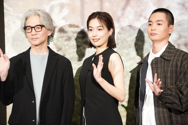 『秒速5センチメートル』完成披露試写会の様子