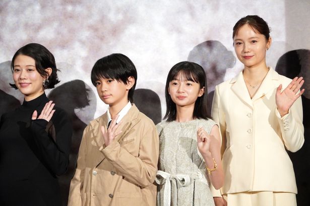 『秒速5センチメートル』完成披露試写会の様子