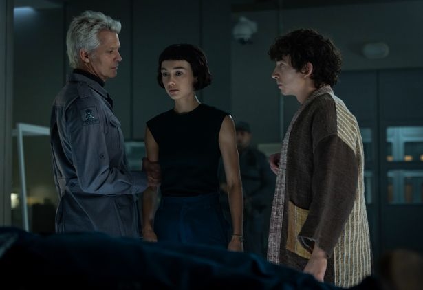 【写真を見る】「エイリアン：アース」より衣装、ヘアメイクデザインの舞台裏映像が解禁