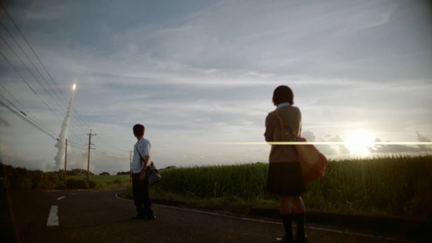種子島に引っ越した貴樹は、澄田という同級生と出会う