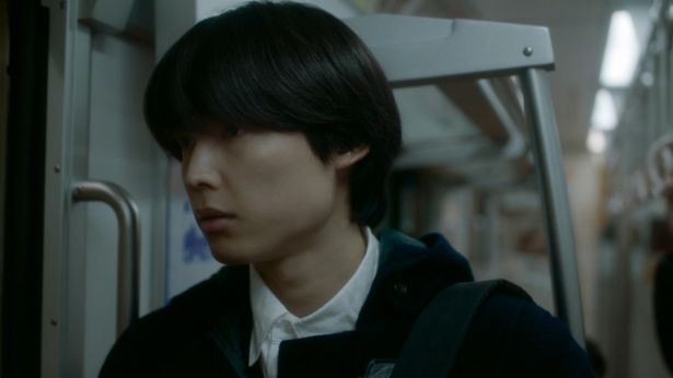 心に思い出を残したまま生きる貴樹。彼はふと、古い約束を思いだす