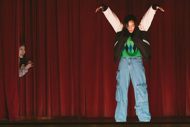 引っ込み思案な主人公は消滅を回避するため「売れっ子幽霊」を目指しオーディションに参加するが、特筆すべきエピソードや特技もなく…