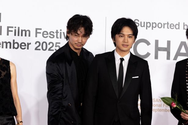 釜山国際映画祭参加を喜ぶ北村匠海と綾野剛