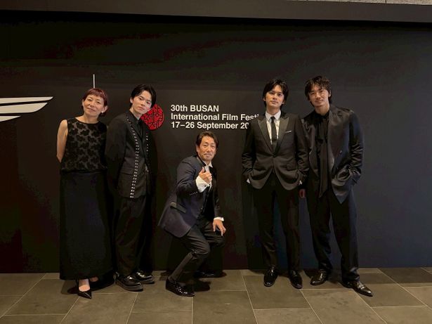 左から・永田琴監督、林裕太、森井輝(THE SEVEN)プロデューサー、北村匠海、綾野剛