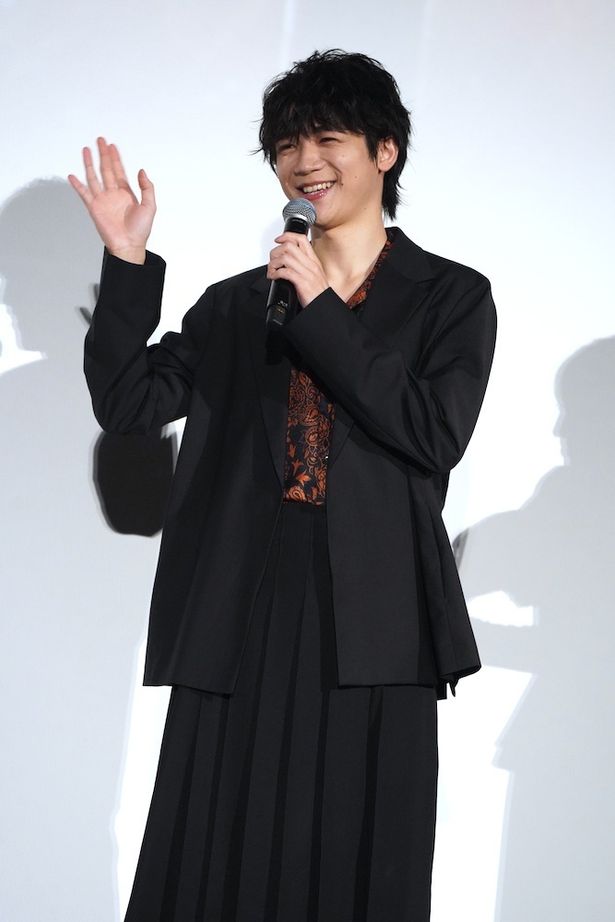 中継先に手を振って！のリクエストに応える戸谷