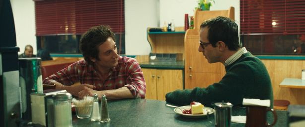 マネージャー、ジョン・ランダウにはジェレミー・ストロング