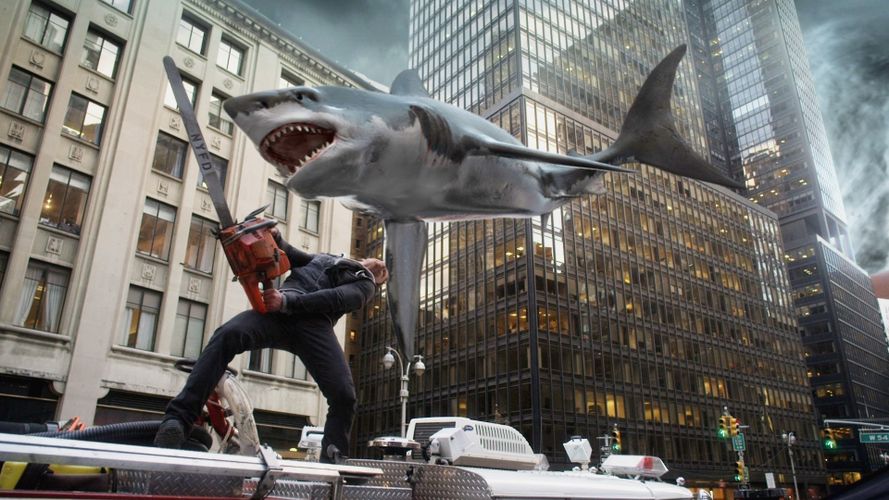 「チェンソーマン」原作者の藤本タツキも魅了された!?竜巻がサメを降らす伝説のB級映画「シャークネード」の“トンデモ”具合に迫る！