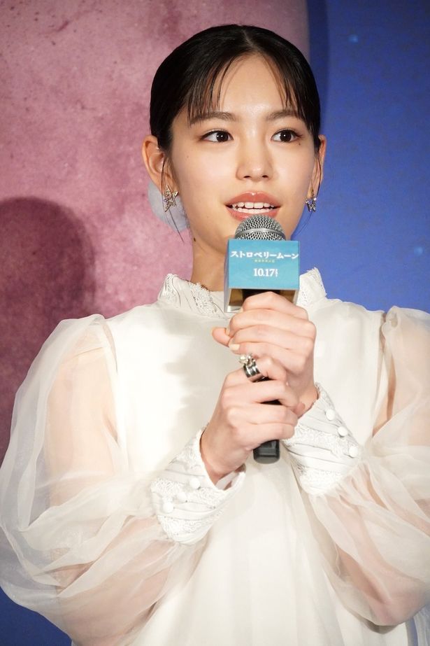 主人公の桜井萌を演じた當真あみ