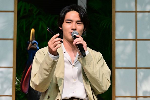 “思念”がこもった私物として、なくしても必ず戻ってくるボールペンを持参した水上恒司