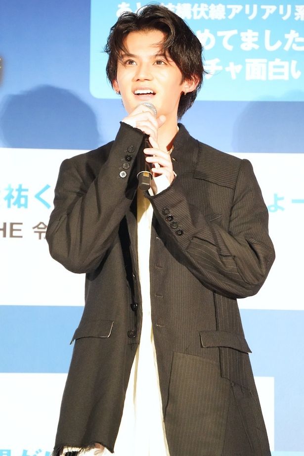 大学生インフルエンサーを演じた藤原大祐