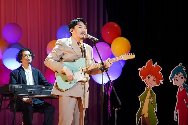 Awesome City Clubが主題歌を披露