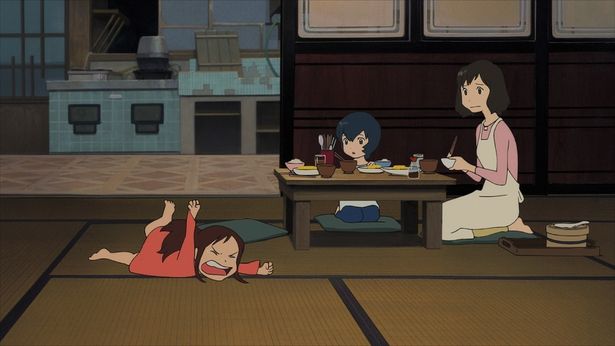 母である花と、子どもたちのひと時は微笑ましい(『おおかみこどもの雨と雪』)