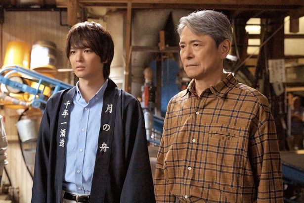 4代目である蔵元の松元と息子の孝之は日本酒造りや販促をめぐって対立していた