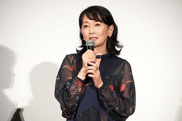 『火喰鳥を、喰う』公開記念舞台挨拶に登壇した麻生祐未