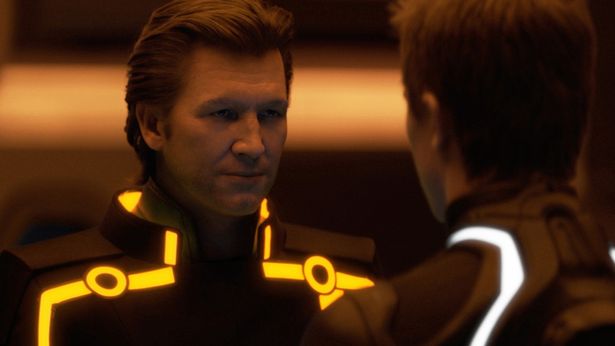 ブリッジスはケヴィンとクルーの2役を演じている