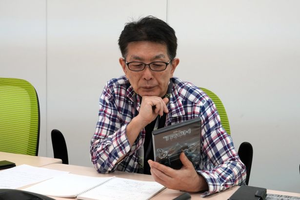『トロン：レガシー』のDVDを持参してくれた梅津監督