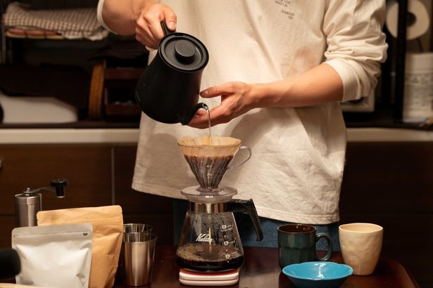 コーヒーへの情熱が垣間見られるメイキング映像も解禁となった