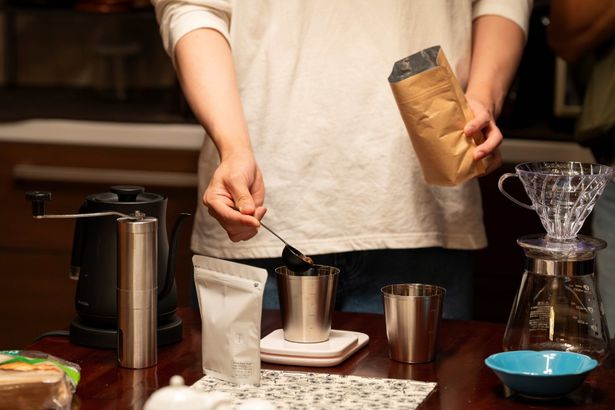 基本も含めて実際にコーヒーを美味しく淹れる方法を自ら調べて学んだ